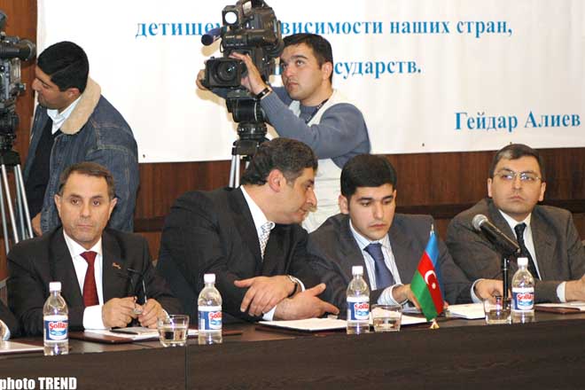 В Баку начал работу Конгресс международных молодежных общественных организаций  "Молодежный форум стран ГУАМ"